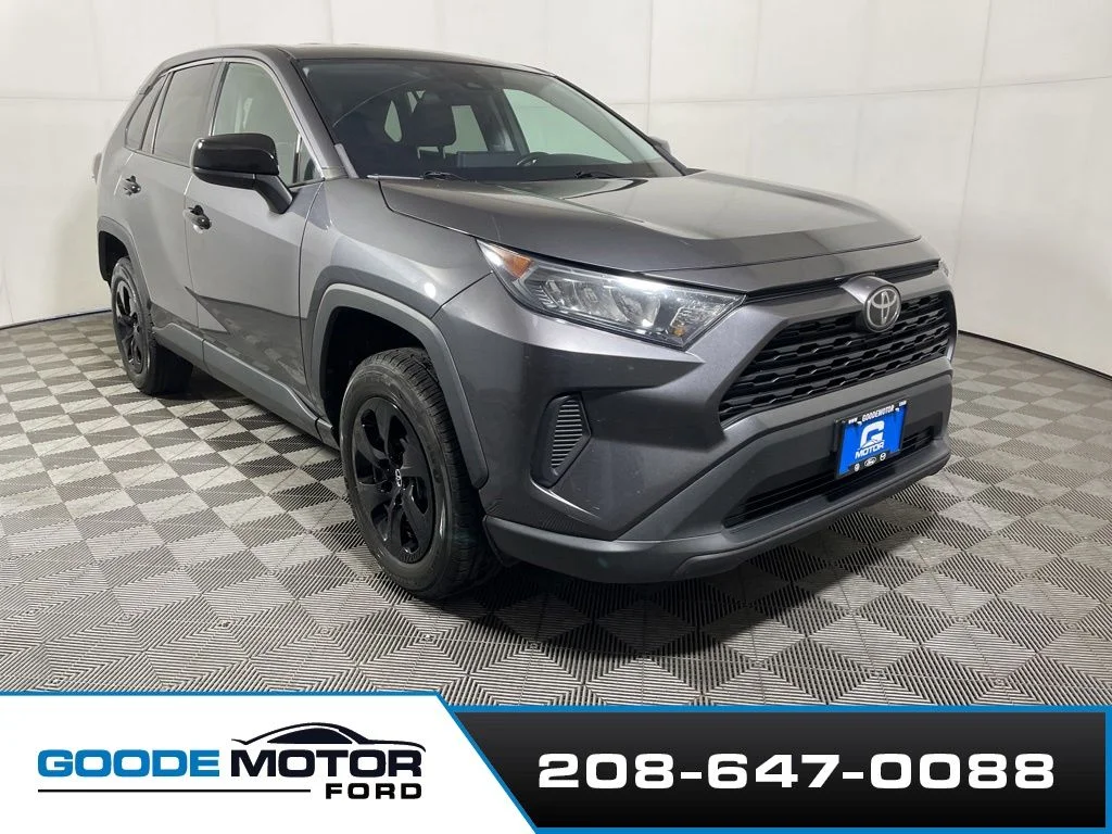 2022 Toyota RAV4 LE AWD's photo