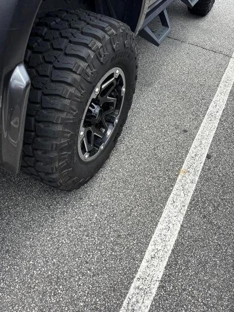Used 2019 Gray Ford XLT image 6