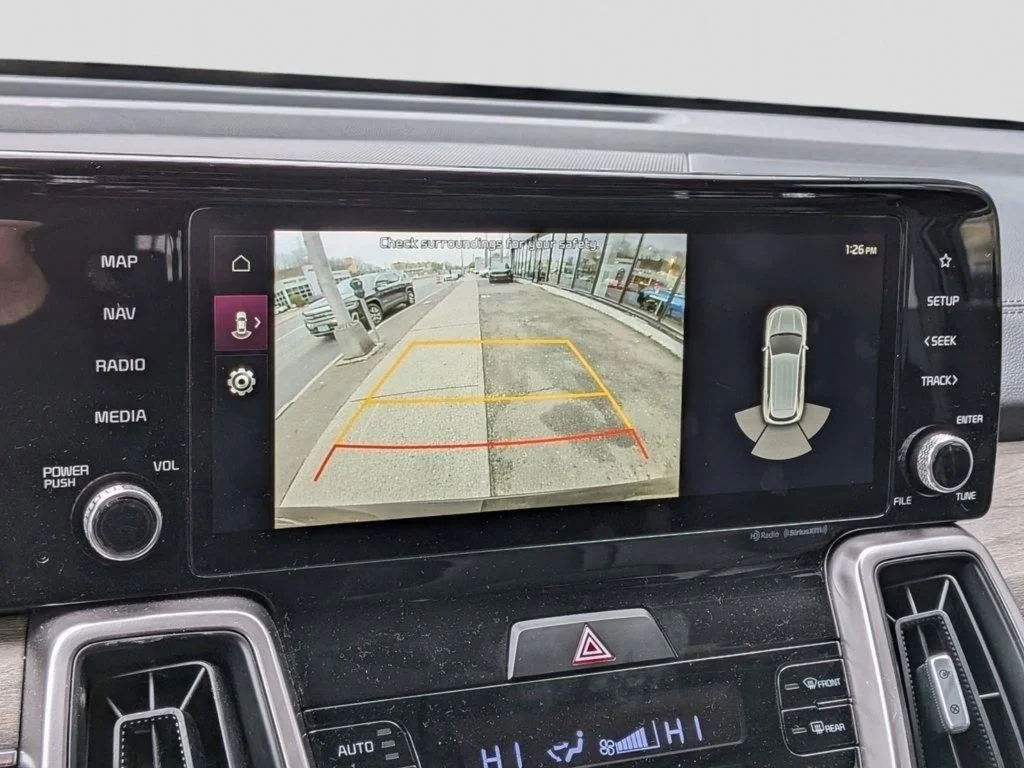 Used 2023 Black Kia X-Line S image 21
