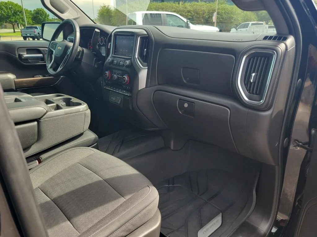Certified Used 2020 BLACK Chevrolet LT image 28
