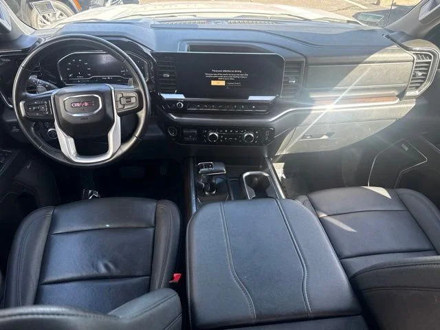 Used 2023 White GMC SLT image 24