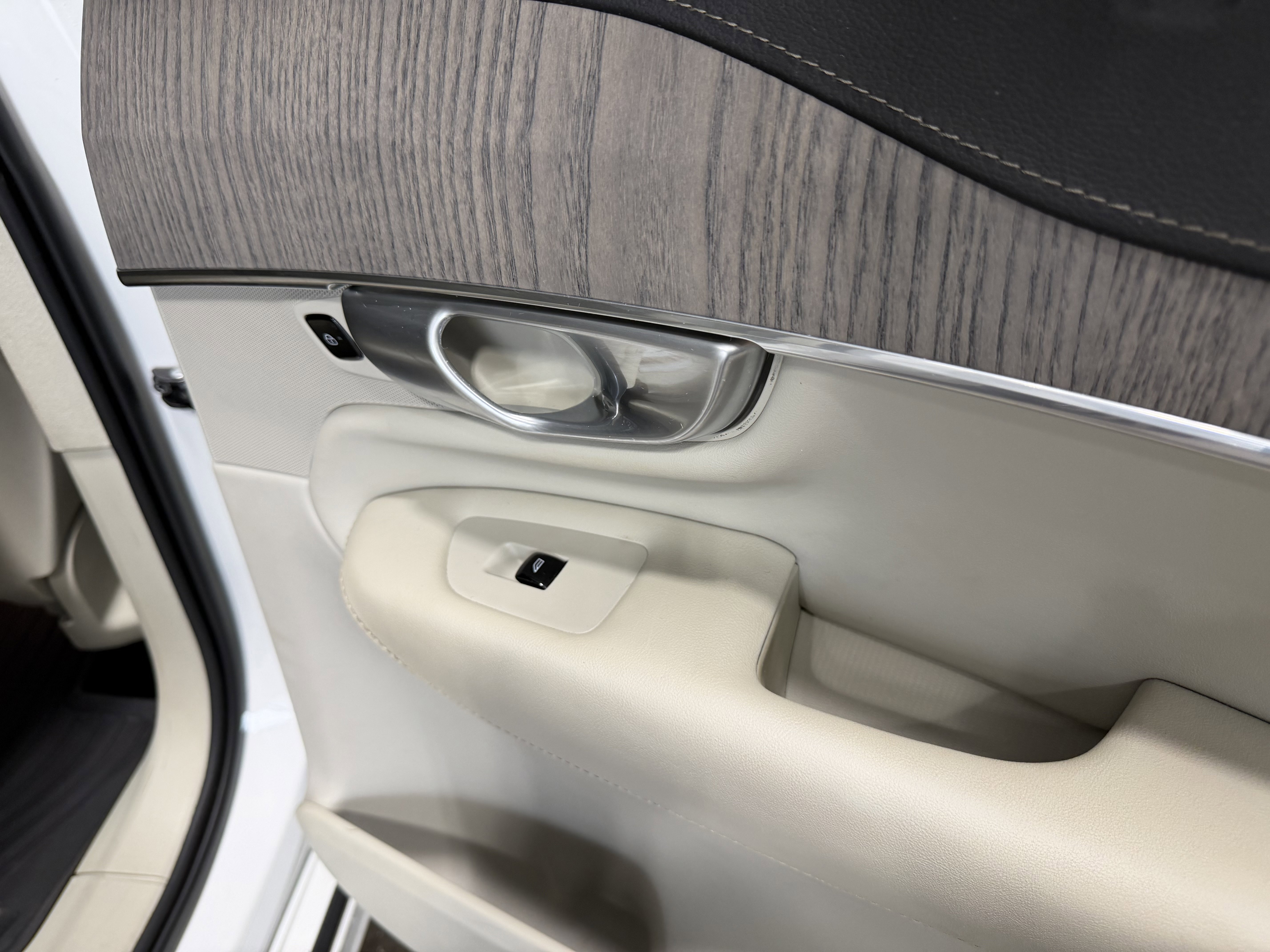 2023 Volvo XC90 Ultimate - Photo 32