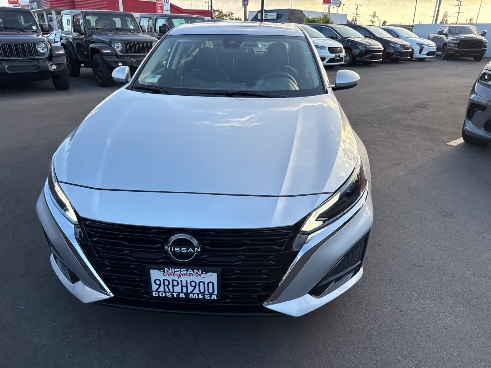 Used 2023 Brilliant Silver Metallic Nissan 2.5 S image 4