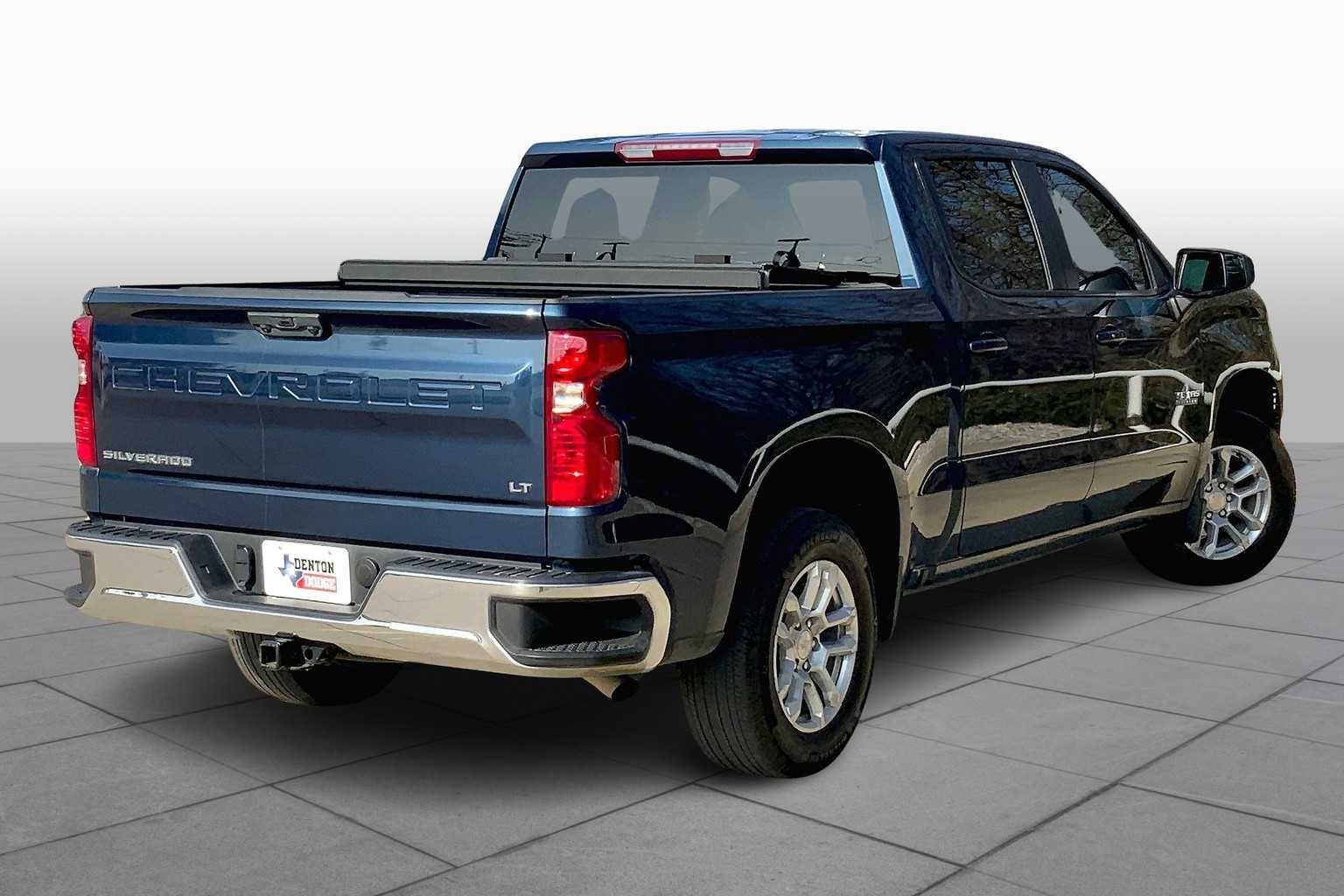 Used 2023 Northsky Blue Metallic Chevrolet LT image 12