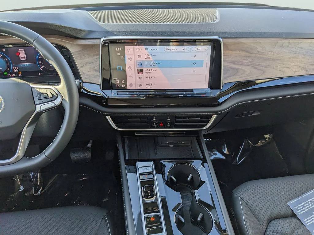 New 2026 White/off-white Volkswagen SE w/Technology image 15