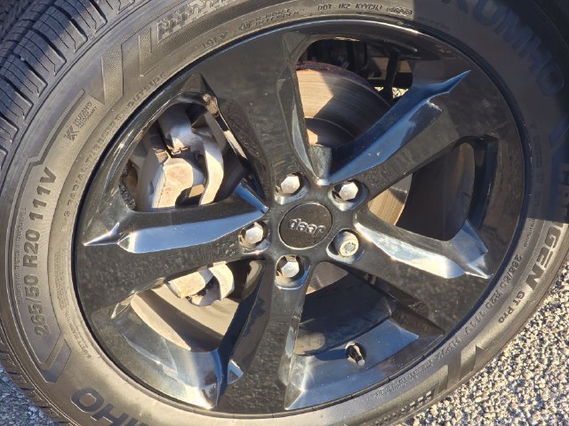 Certified Used 2024 Diamond Black Crystal Pearlcoat Jeep Altitude image 23
