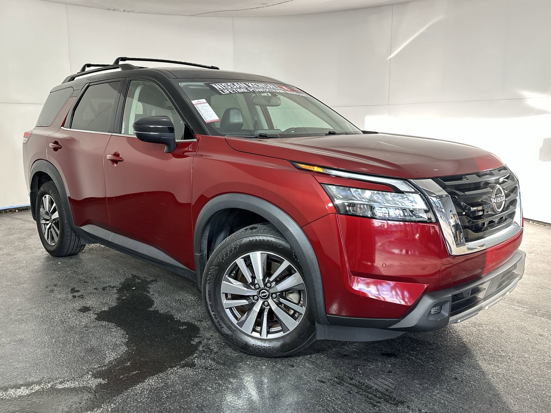2022 Nissan Pathfinder SL