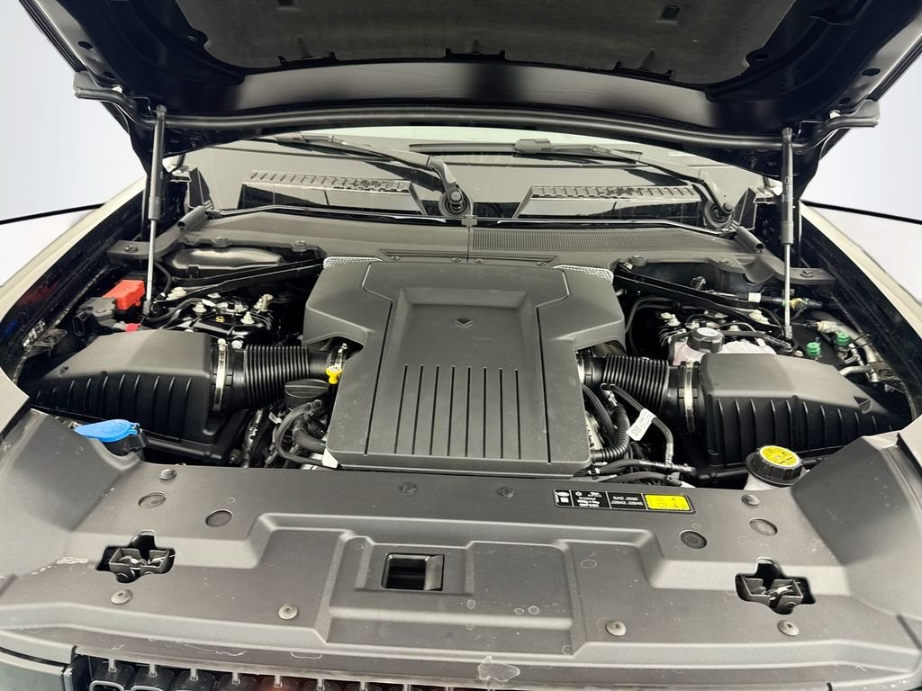 New 2026 Black Land Rover OCTA Black image 29