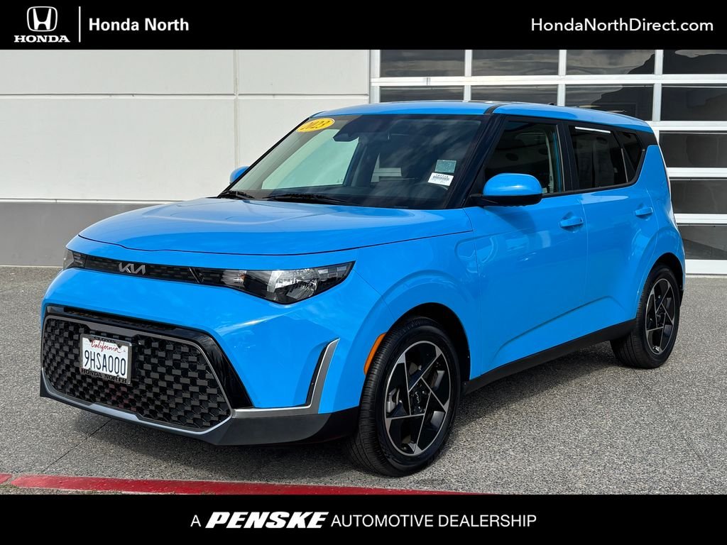 2023 Kia Soul 2.0L EX 6 IVT's photo