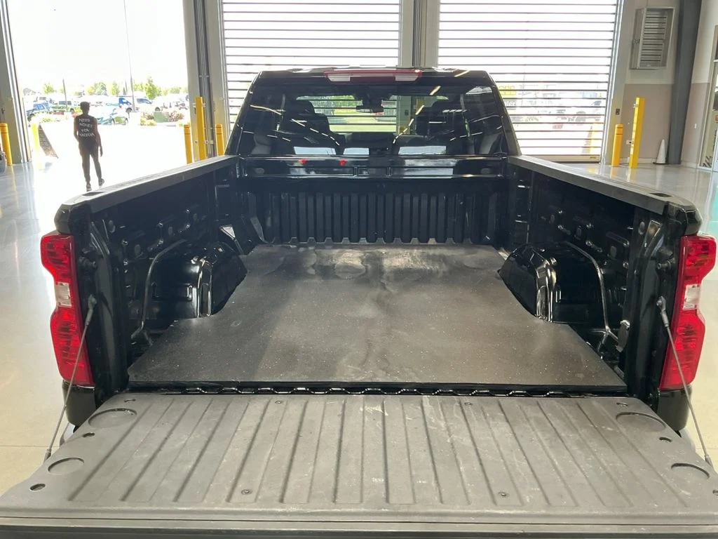 Used 2025 Black Chevrolet Custom image 14