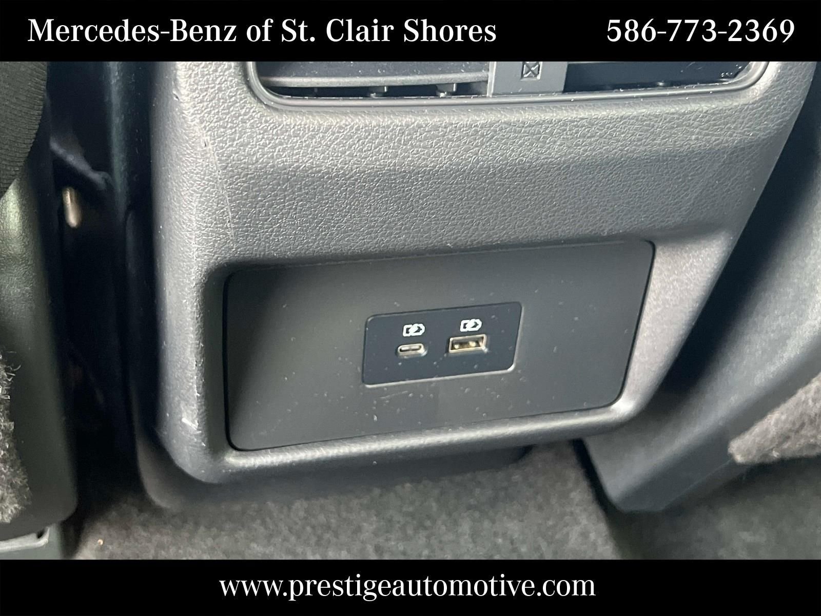 Used 2022 Gray Nissan SV image 17