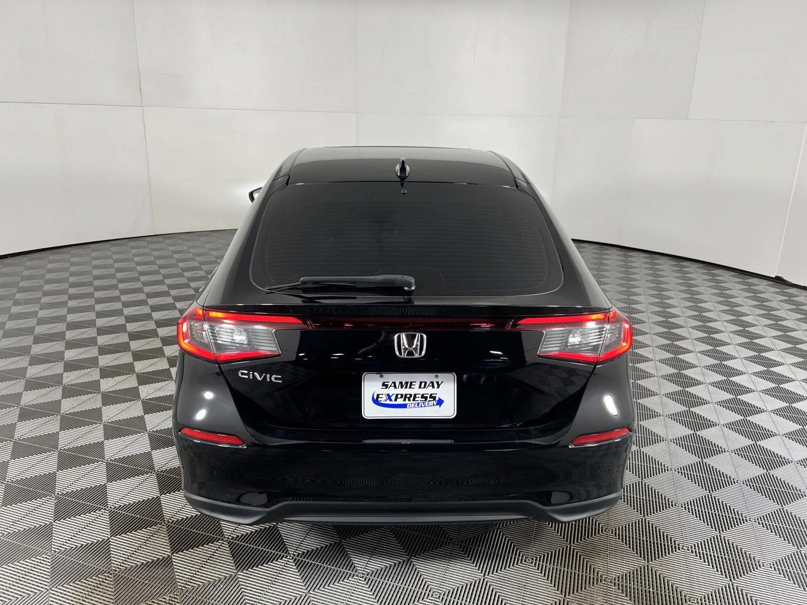 Used 2023 Crystal Black Pearl Honda EX-L image 13