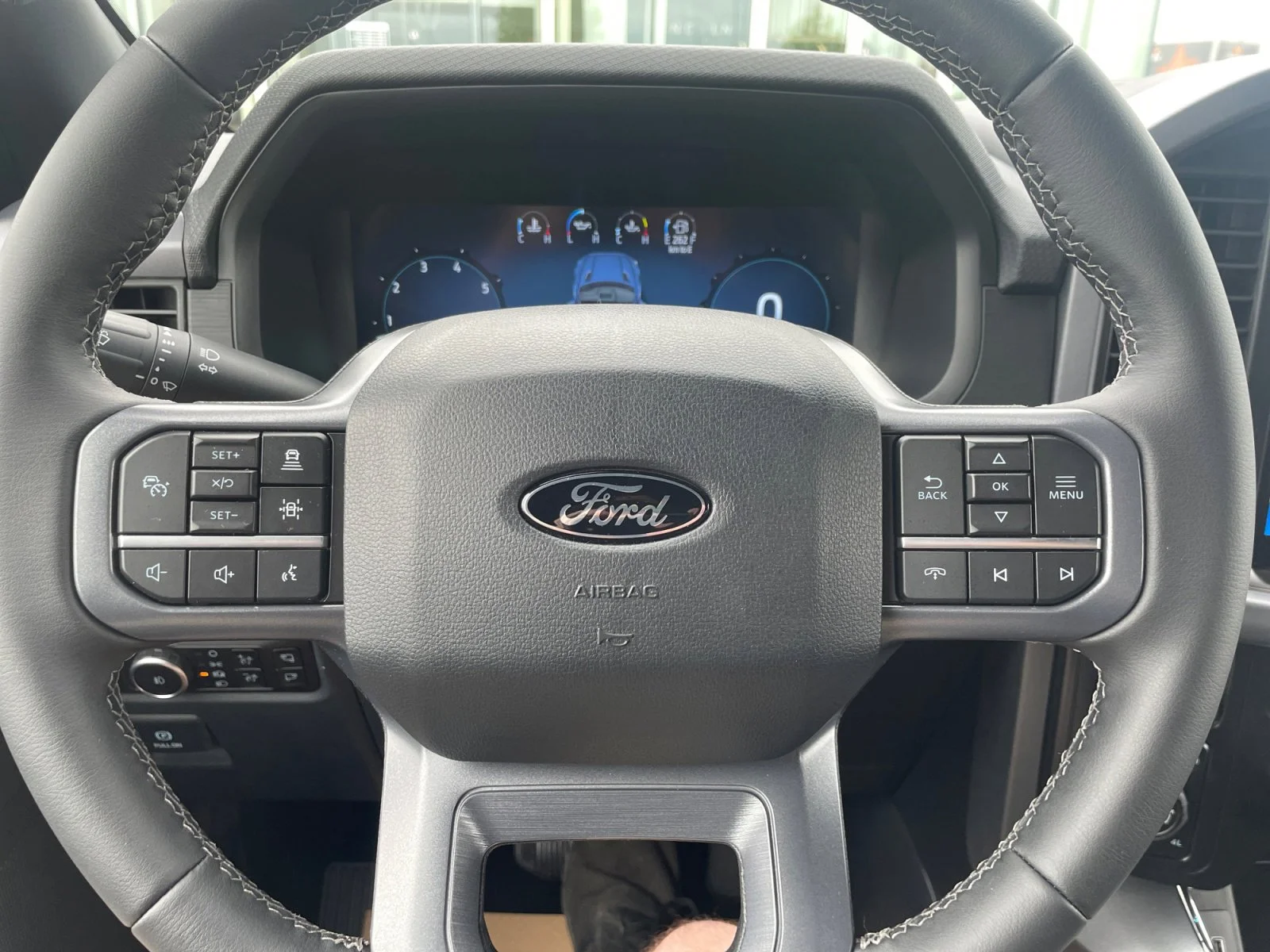 New 2026 Agate Black Metallic Ford XLT image 21