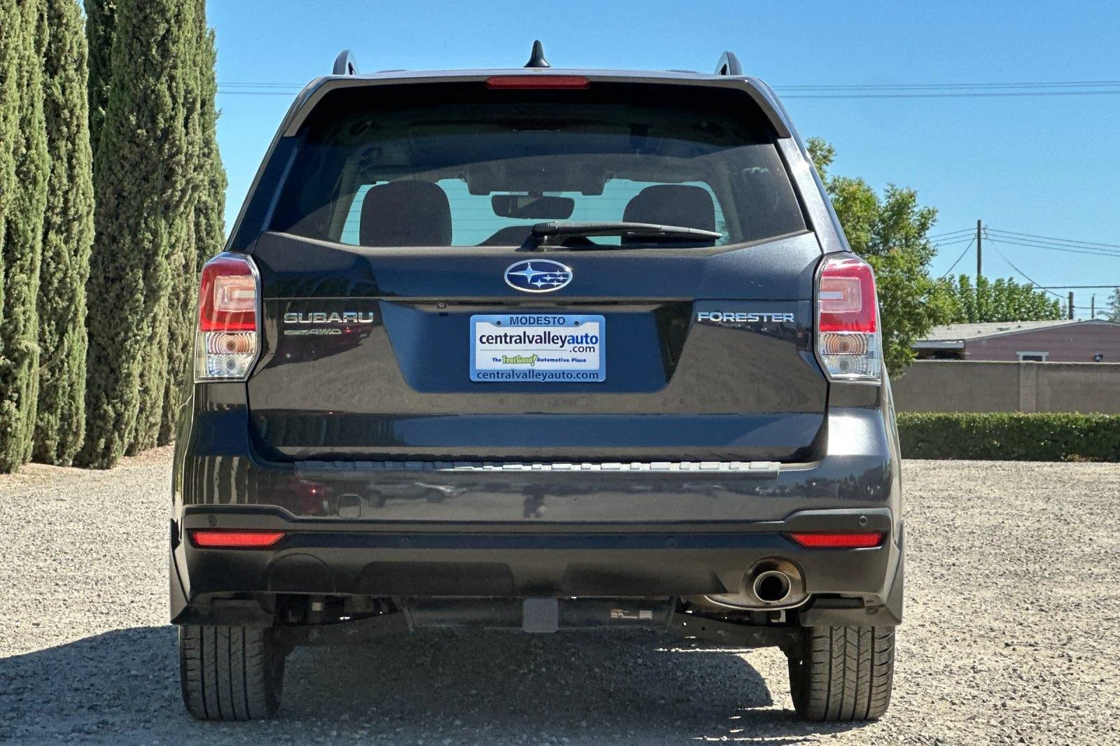 Used 2018 Crystal Black Silica Subaru Touring image 5