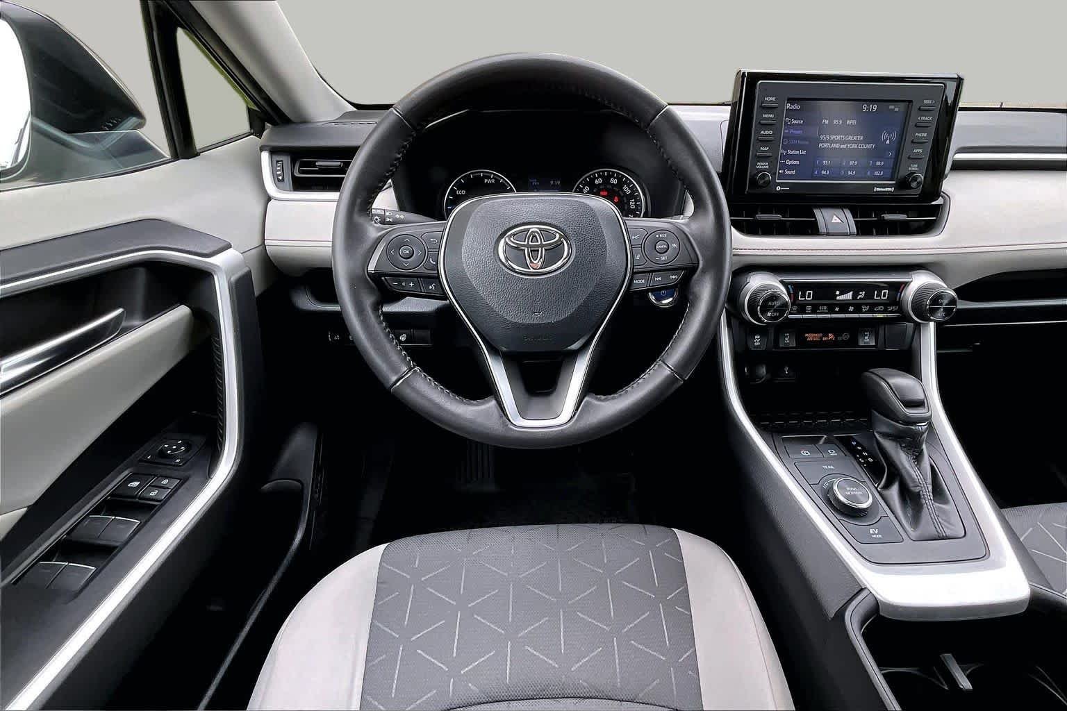 Used 2022 Magnetic Gray Metallic Toyota Hybrid XLE image 10