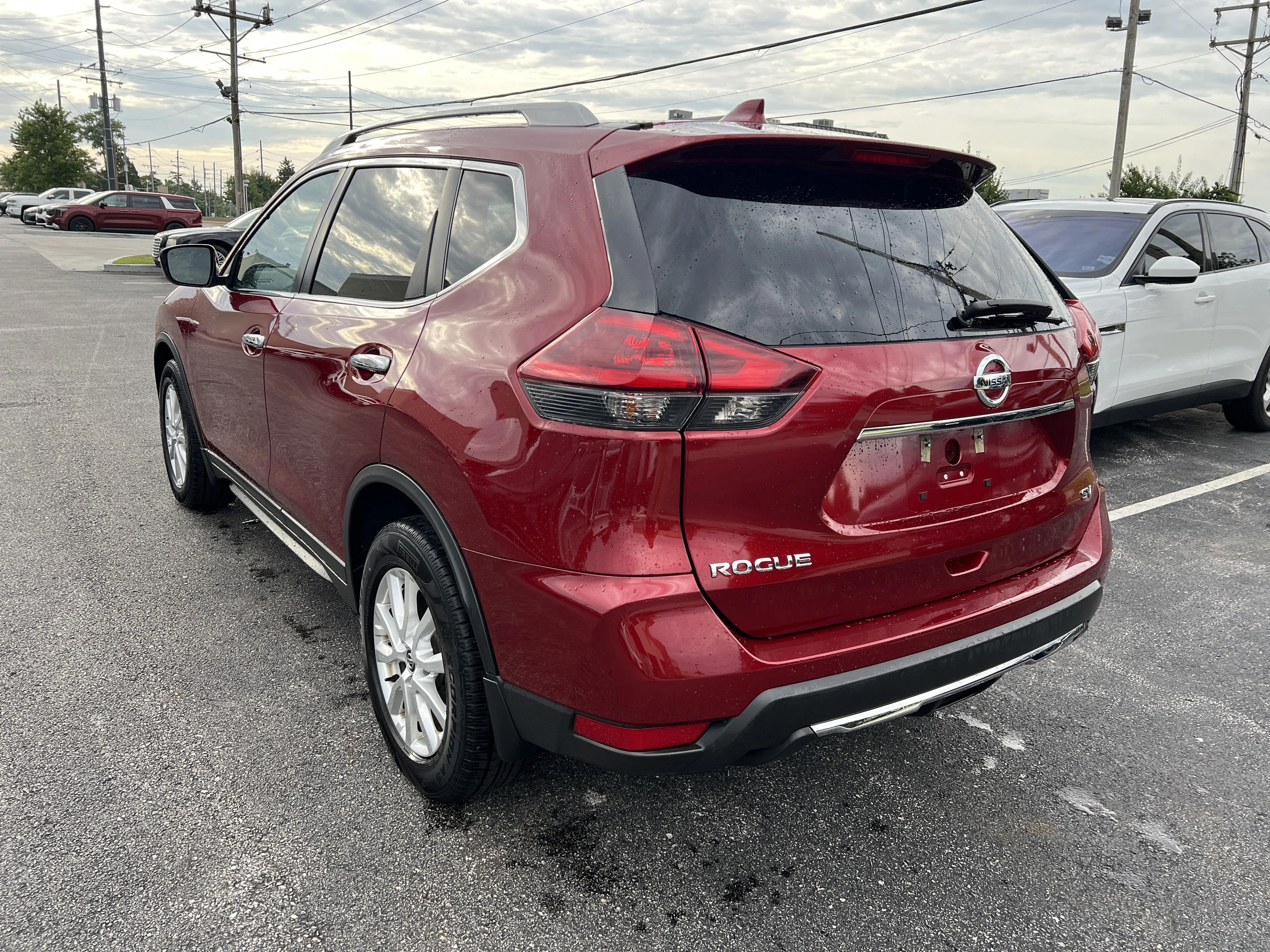 Used 2018 Scarlet Ember Nissan SV image 5