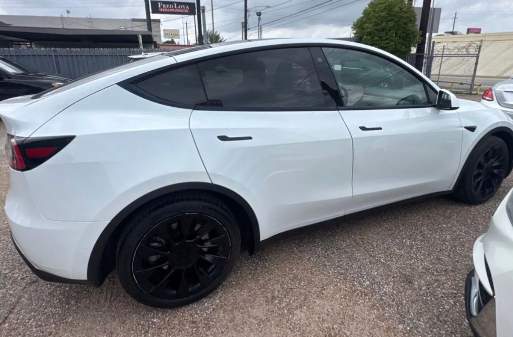 Used 2021 White Tesla Long Range image 11