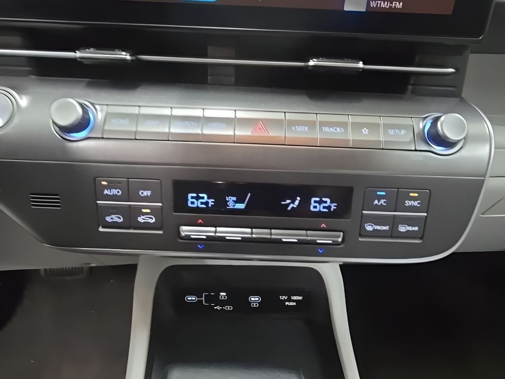 Used 2024 Yellow Hyundai SEL image 24