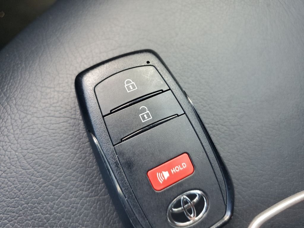 Certified Used 2025  Toyota 1958 image 27