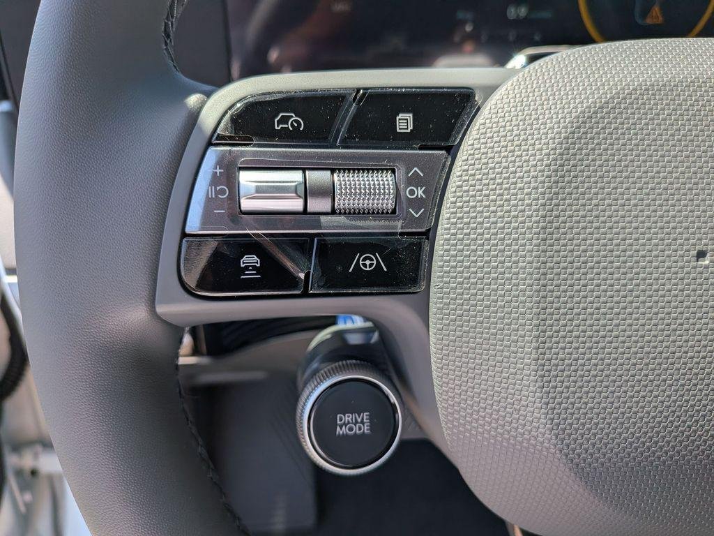 New 2026 White Hyundai SEL image 18