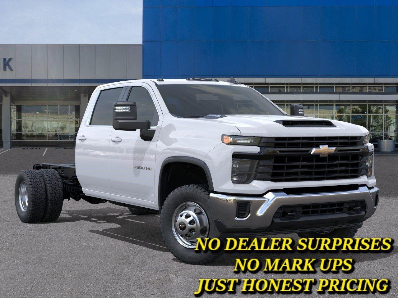 New 2026 Summit White Chevrolet Work Truck image 7