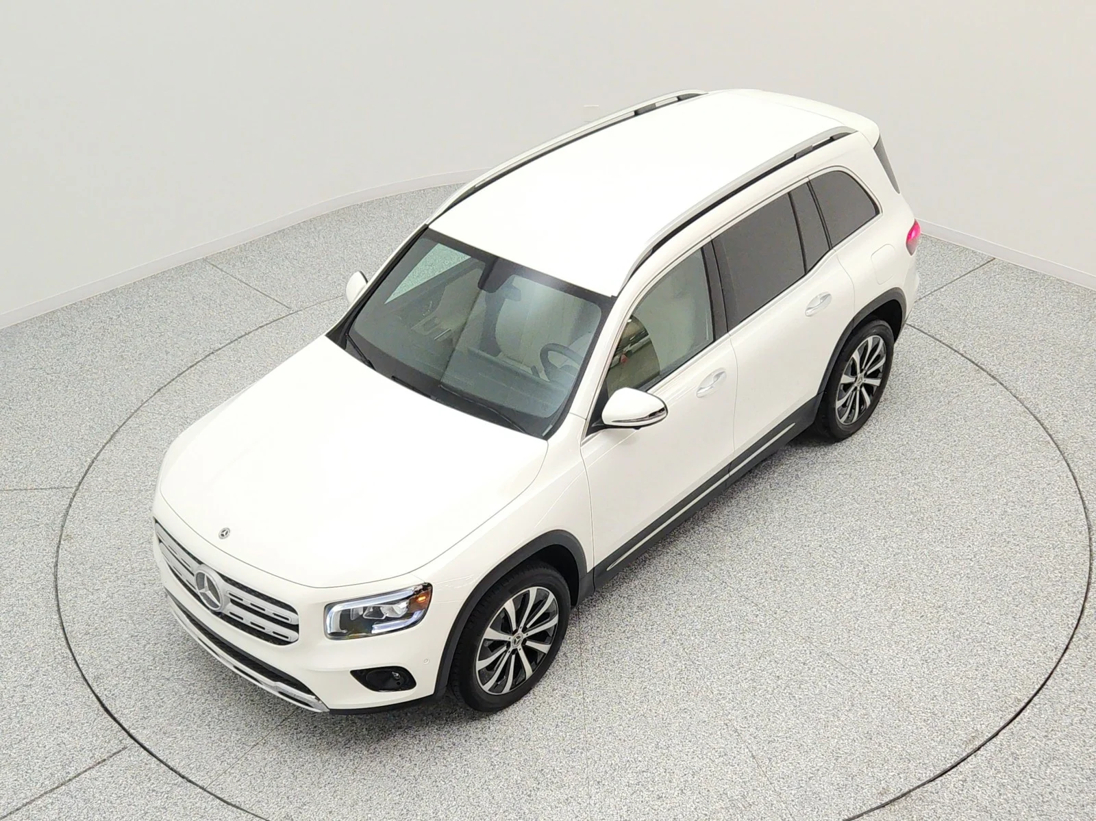 Used 2022 Polar White Mercedes-Benz GLB 250 SUV image 22