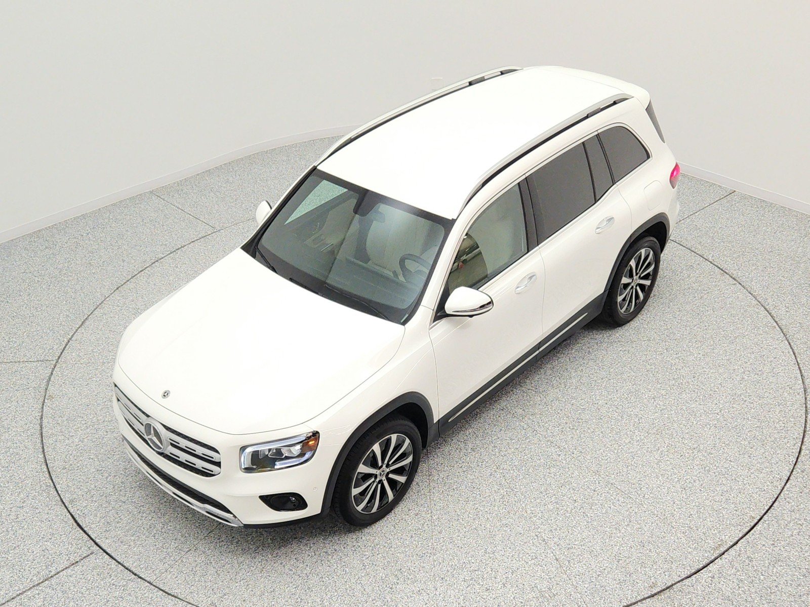 Used 2022 Polar White Mercedes-Benz GLB 250 SUV image 22