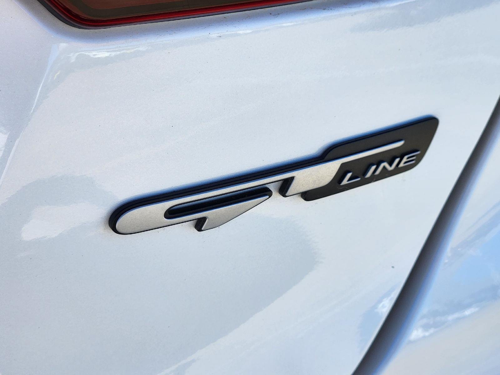 Used 2024 Snow White Pearl Kia GT-Line image 11