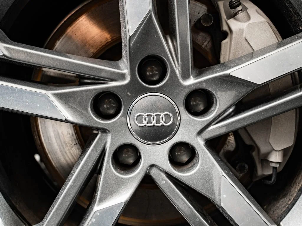 Used 2018 Manhattan Gray Metallic Audi 2.0T Premium Plus image 8