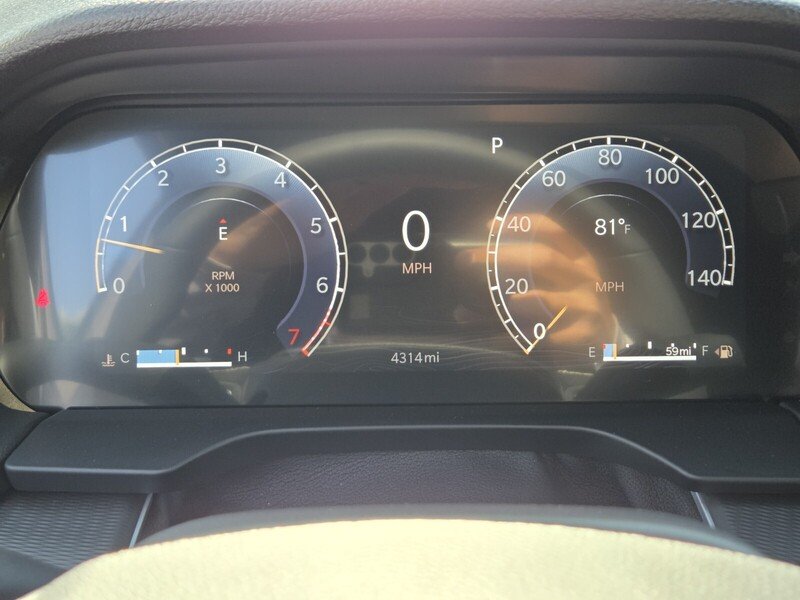 Used 2025 White/off-white Jeep  image 29