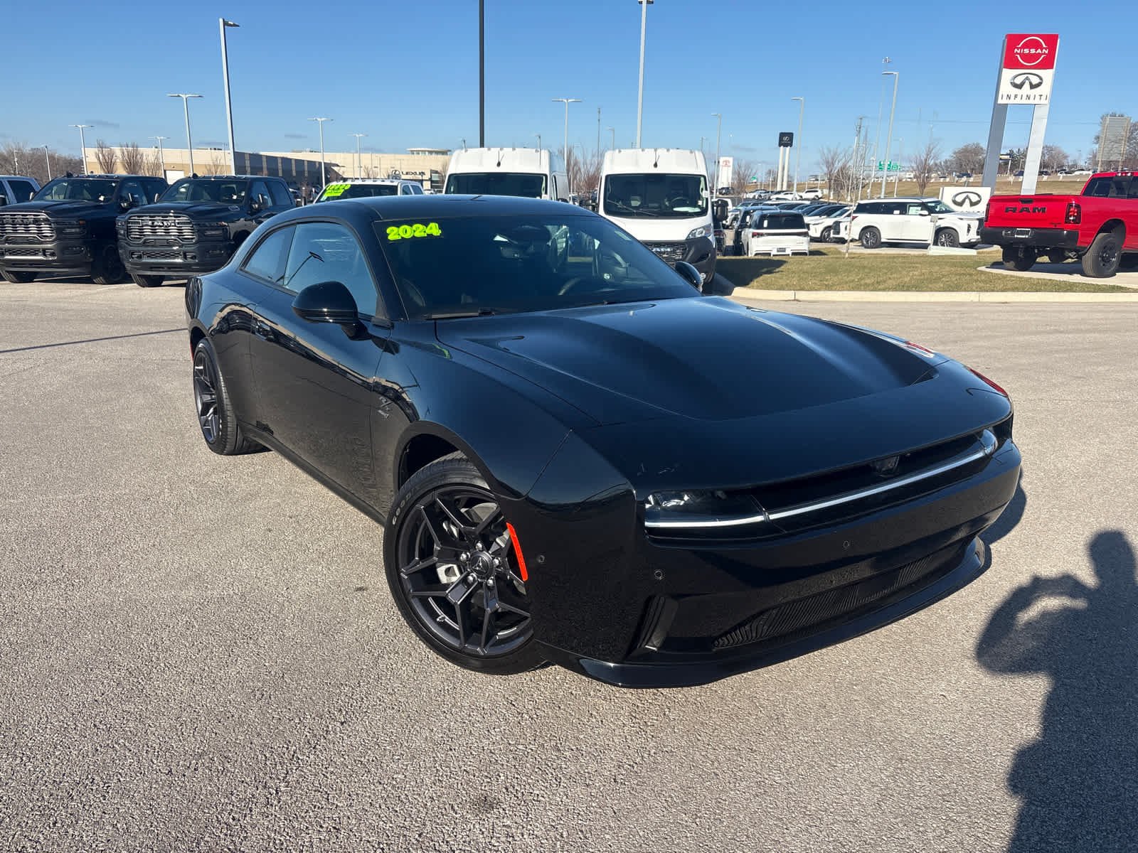 Used 2024 Dodge Charger Daytona R/T with VIN 2C3CDBCK0RR205271 for sale in Kansas City