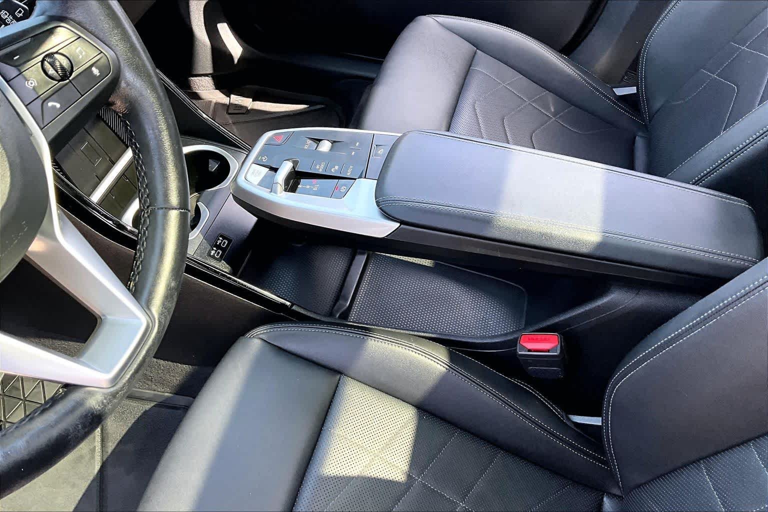 Used 2024 Green Metallic BMW xDrive28i image 17