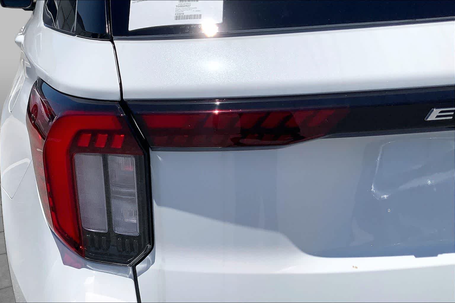 New 2026 Star White Metallic Tri-Coat Ford Active image 14