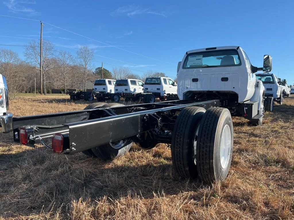 New 2025 Oxford White Ford F-750 SD Gas Straight Frame image 5