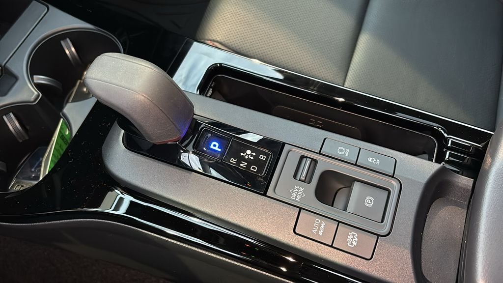 2026 Toyota Prius Plug-in Hybrid XSE Premium - Photo 26