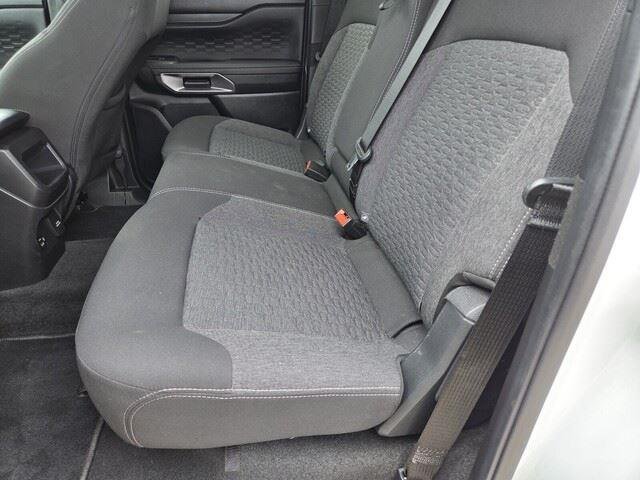 Used 2024 Oxford White Ford XLT image 26