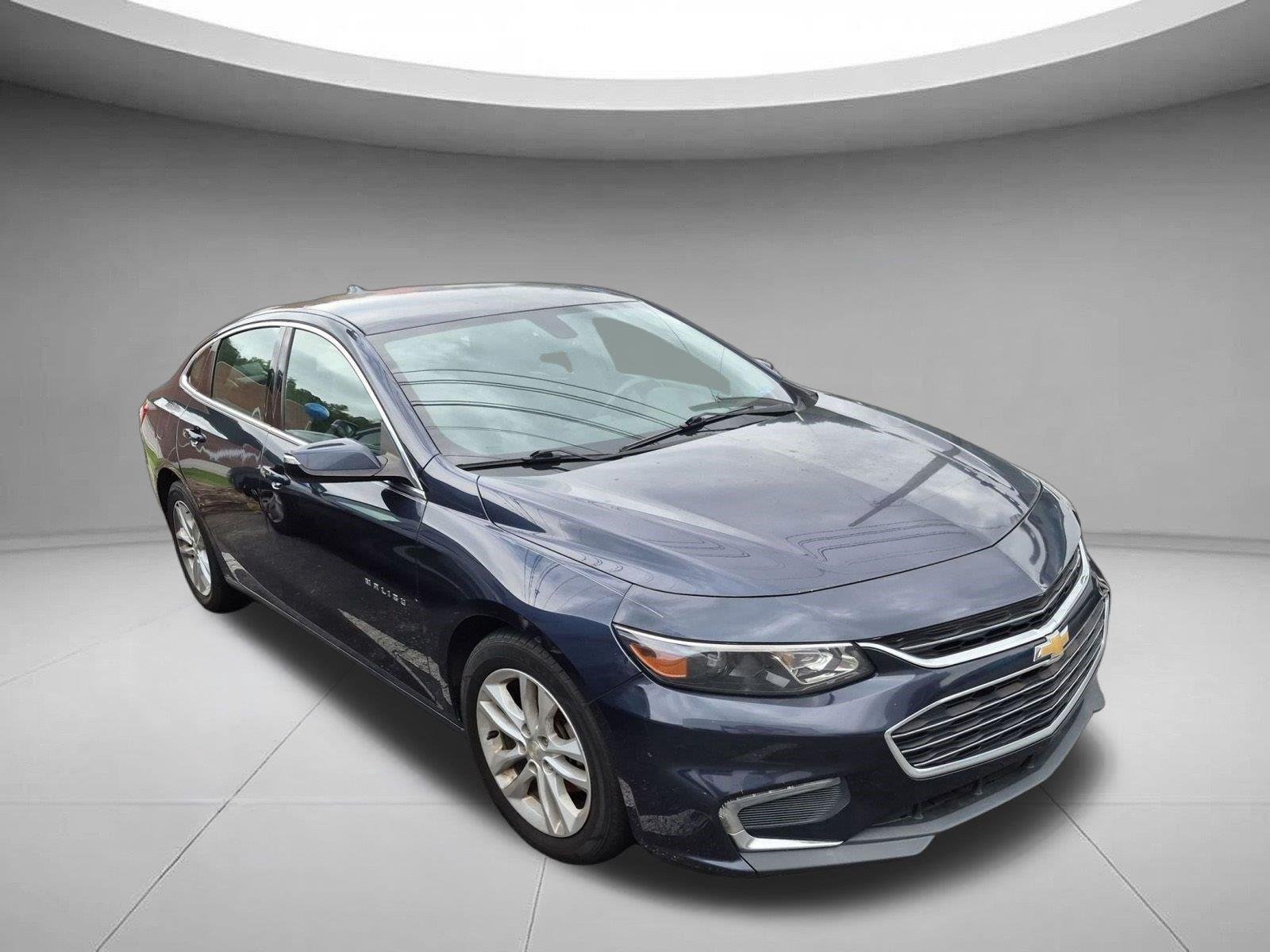 Used 2016 Blue Velvet Metallic Chevrolet LT image 3