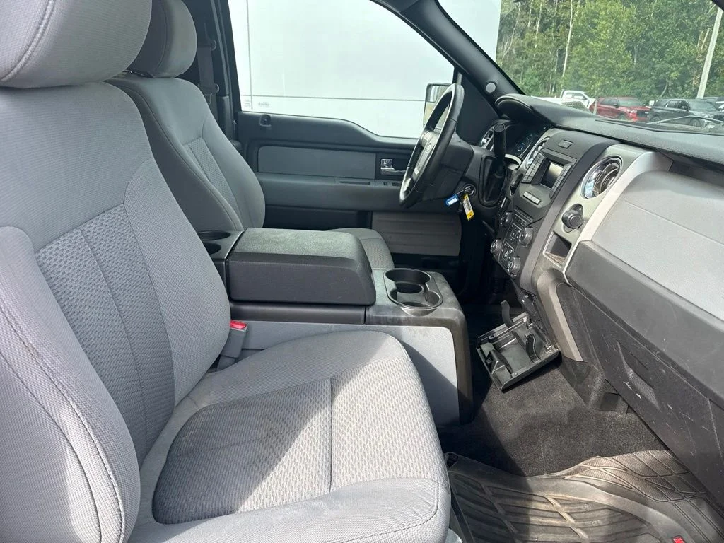Used 2014 Blue Jeans Metallic Ford XLT image 22