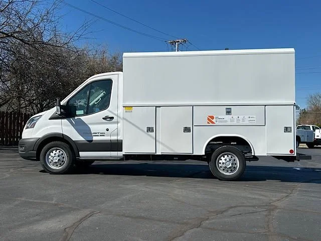 New 2024 Oxford White Ford Cutaway image 6