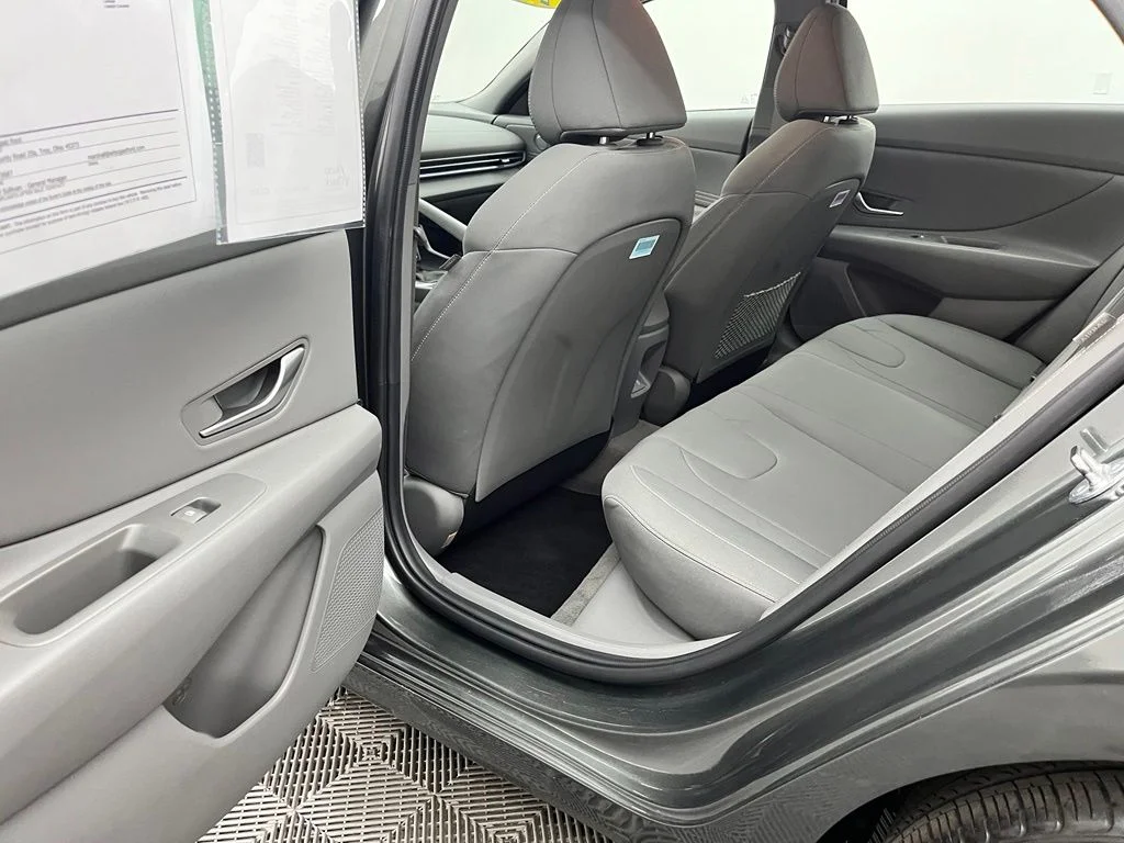 Used 2024 Gray Hyundai SEL image 38