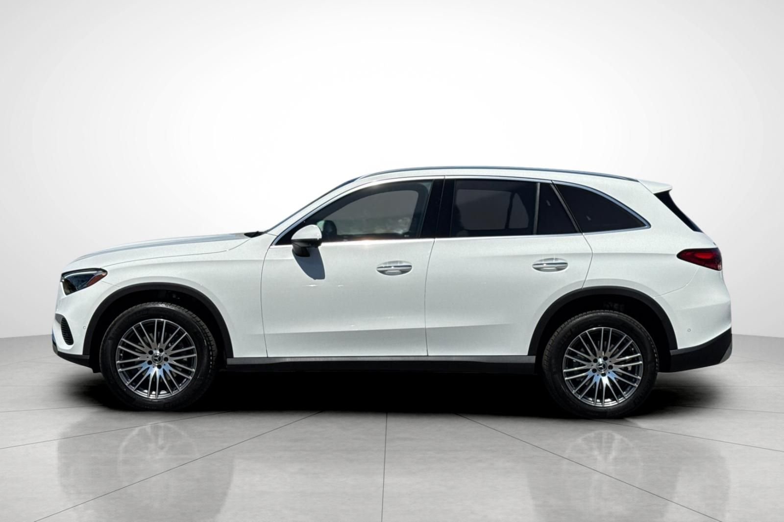 New 2027 Polar White Mercedes-Benz GLC 300 image 34