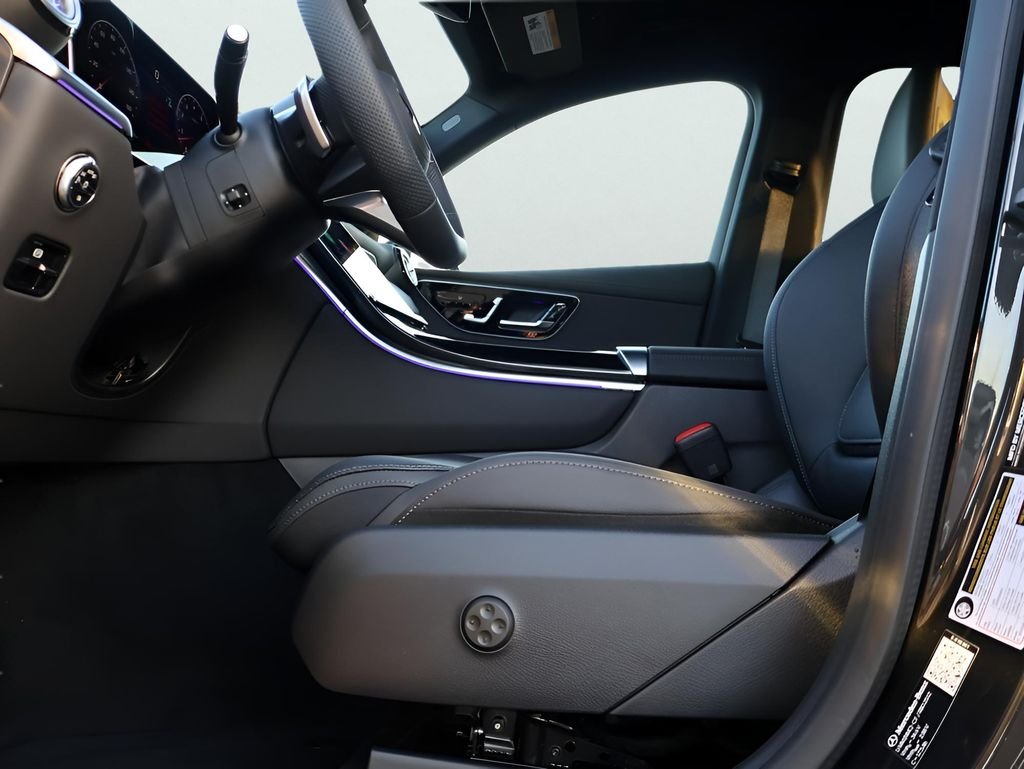 New 2026 Graphite Grey Metallic Mercedes-Benz GLC 300 image 39