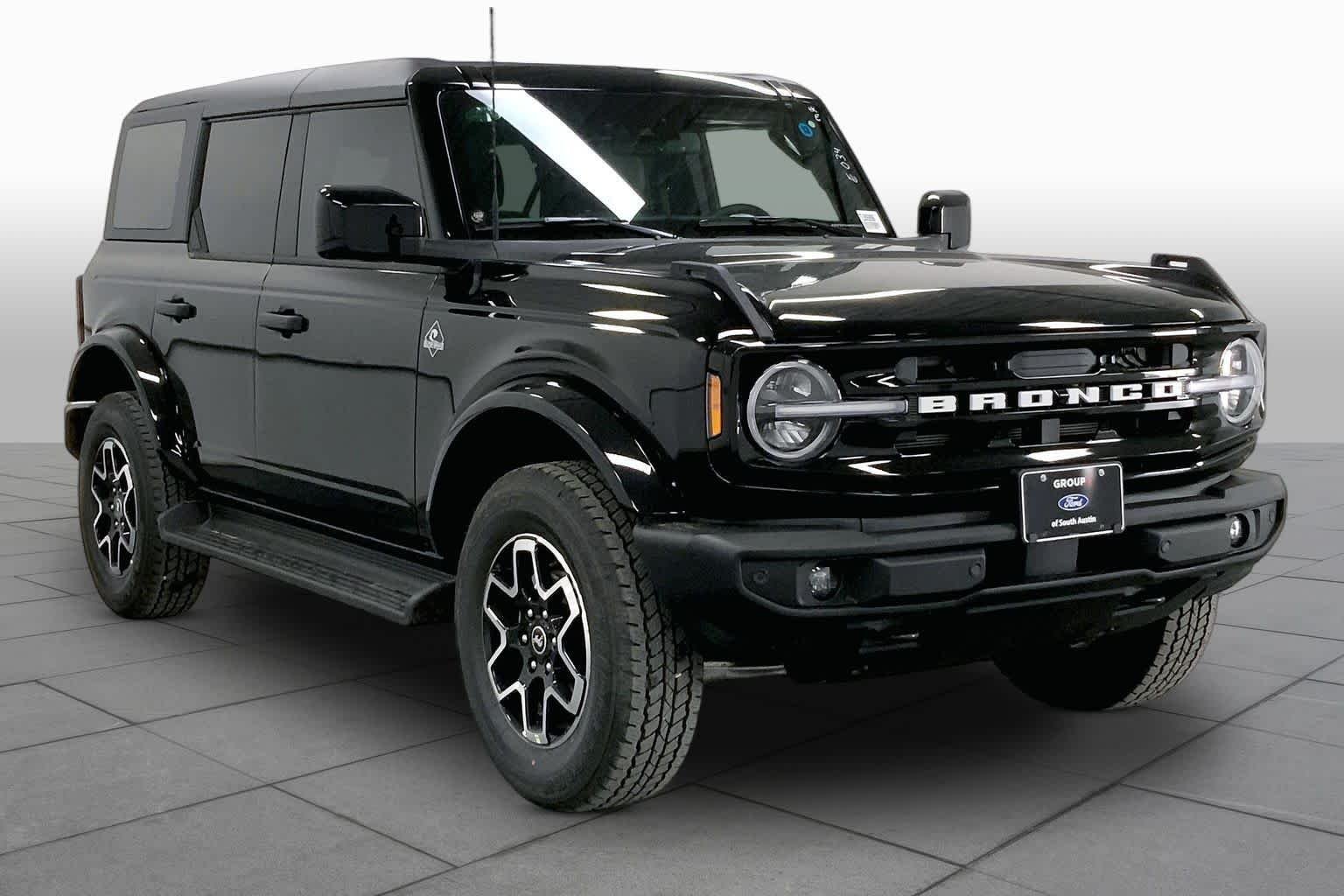 New 2026 Shadow Black Ford Outer Banks® image 2