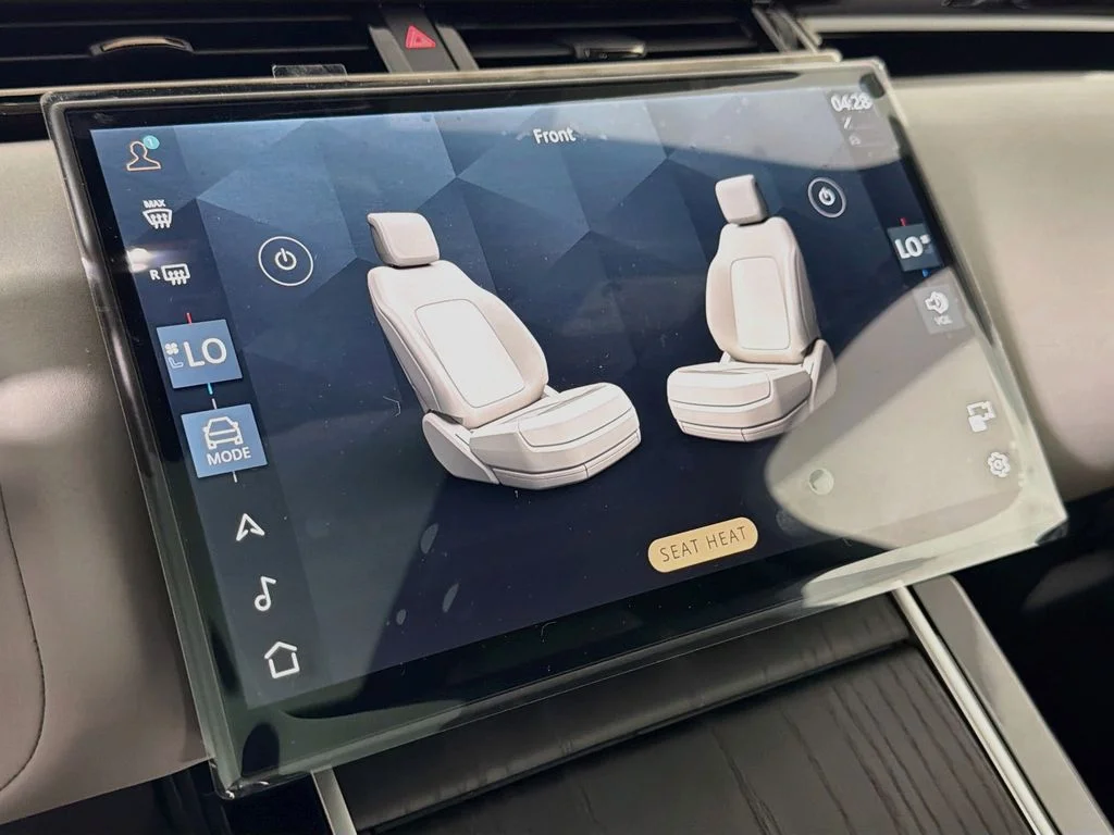 New 2026 Arroios Grey Land Rover S image 21