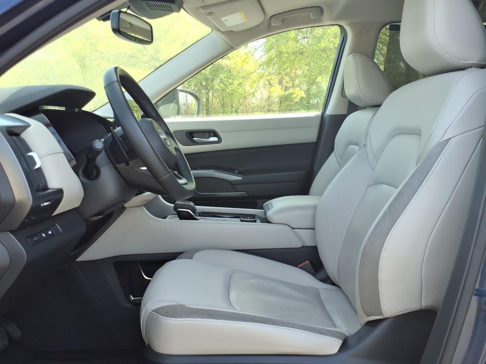 Used 2022 Deep Ocean Blue Pearl Nissan SL image 11
