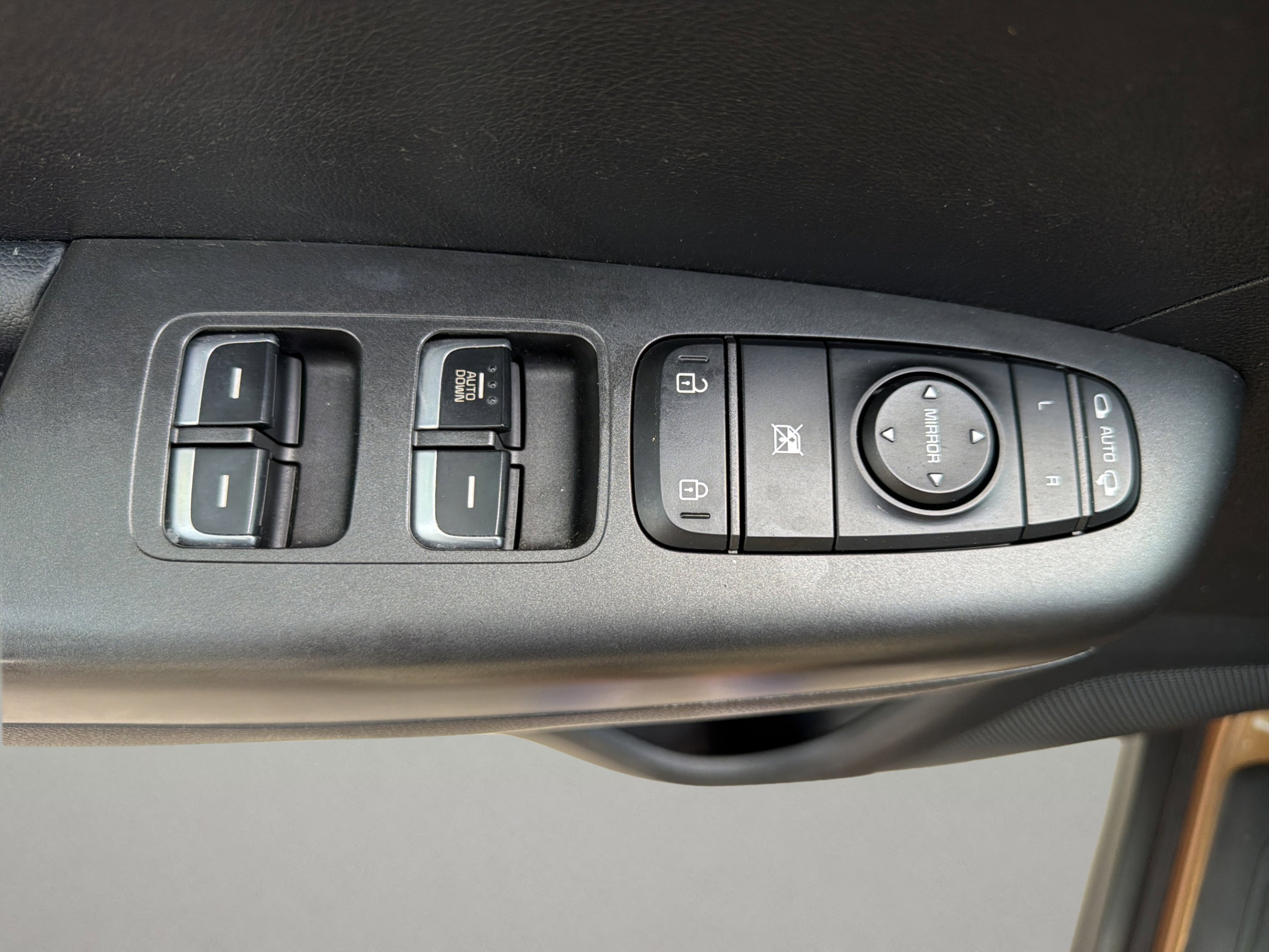 Used 2021 Burnished Copper Kia LX image 24