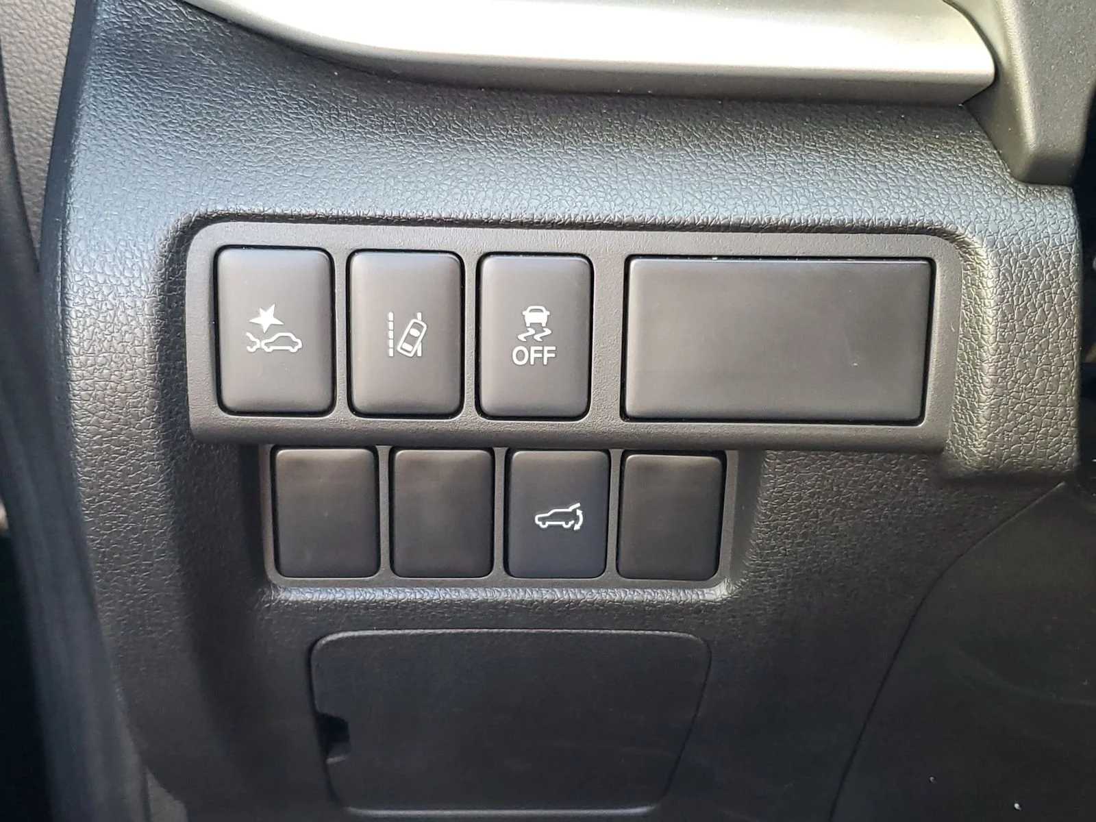 2024 Mitsubishi Eclipse Cross SE - Photo 21