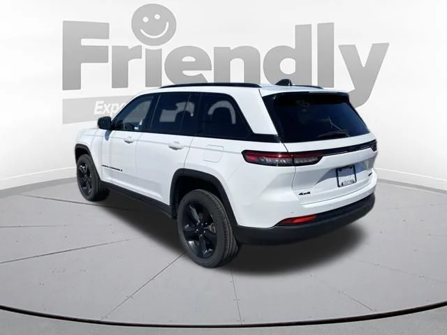 Used 2024 White Jeep Limited image 7