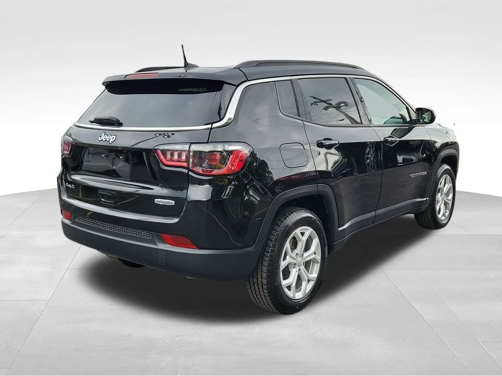 Used 2024 Black Jeep Latitude image 4