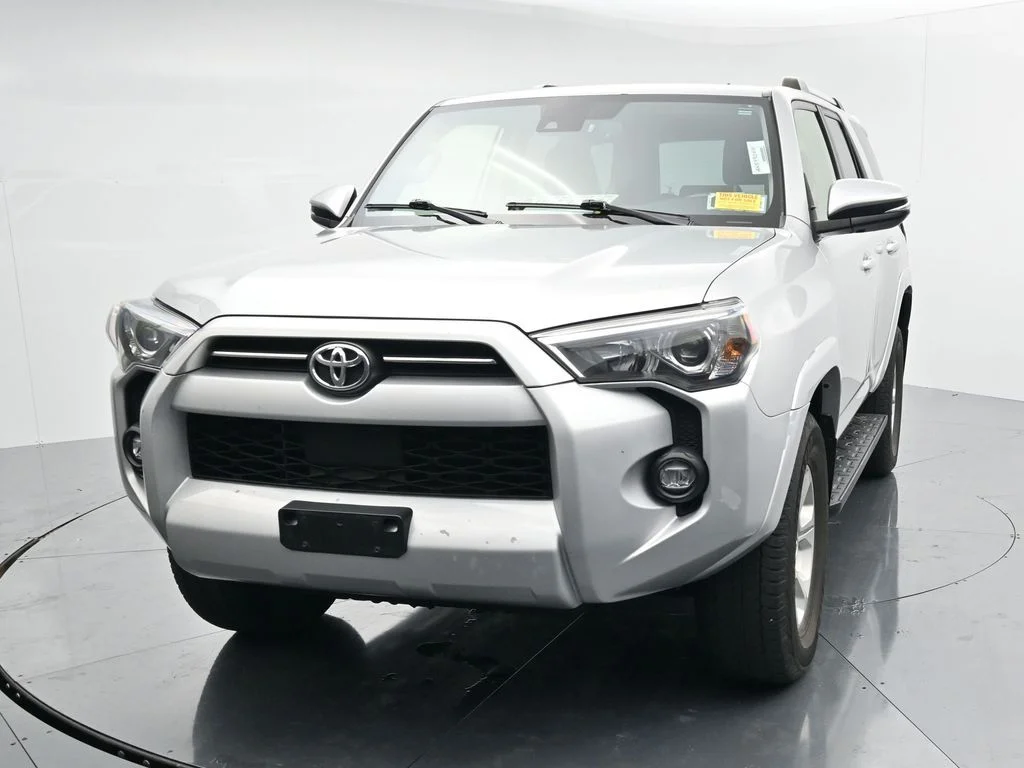 Used 2022 Silver Toyota SR5 Premium image 3